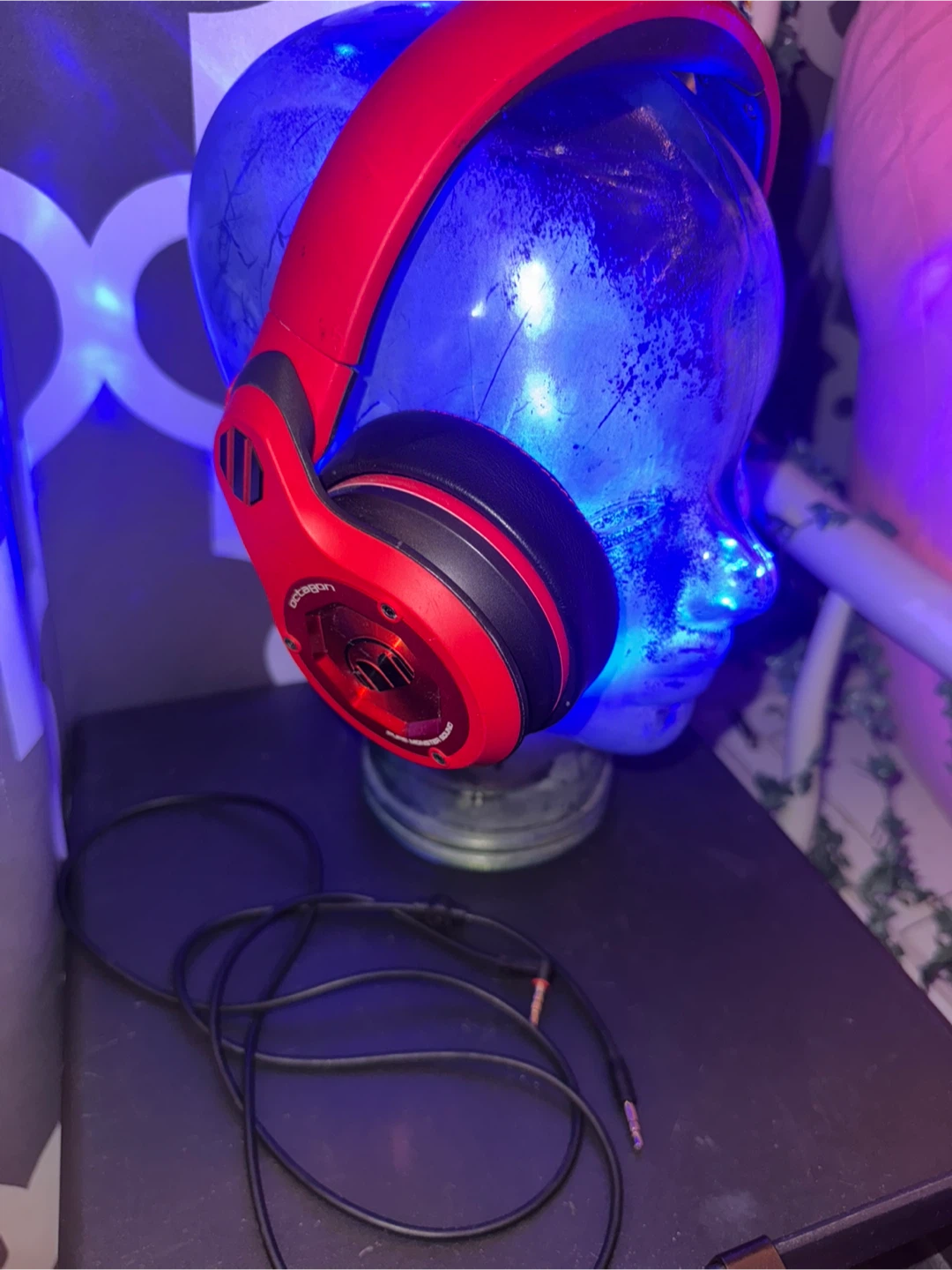 Red Monster Octagon Over-Ear Headphones - photo 4