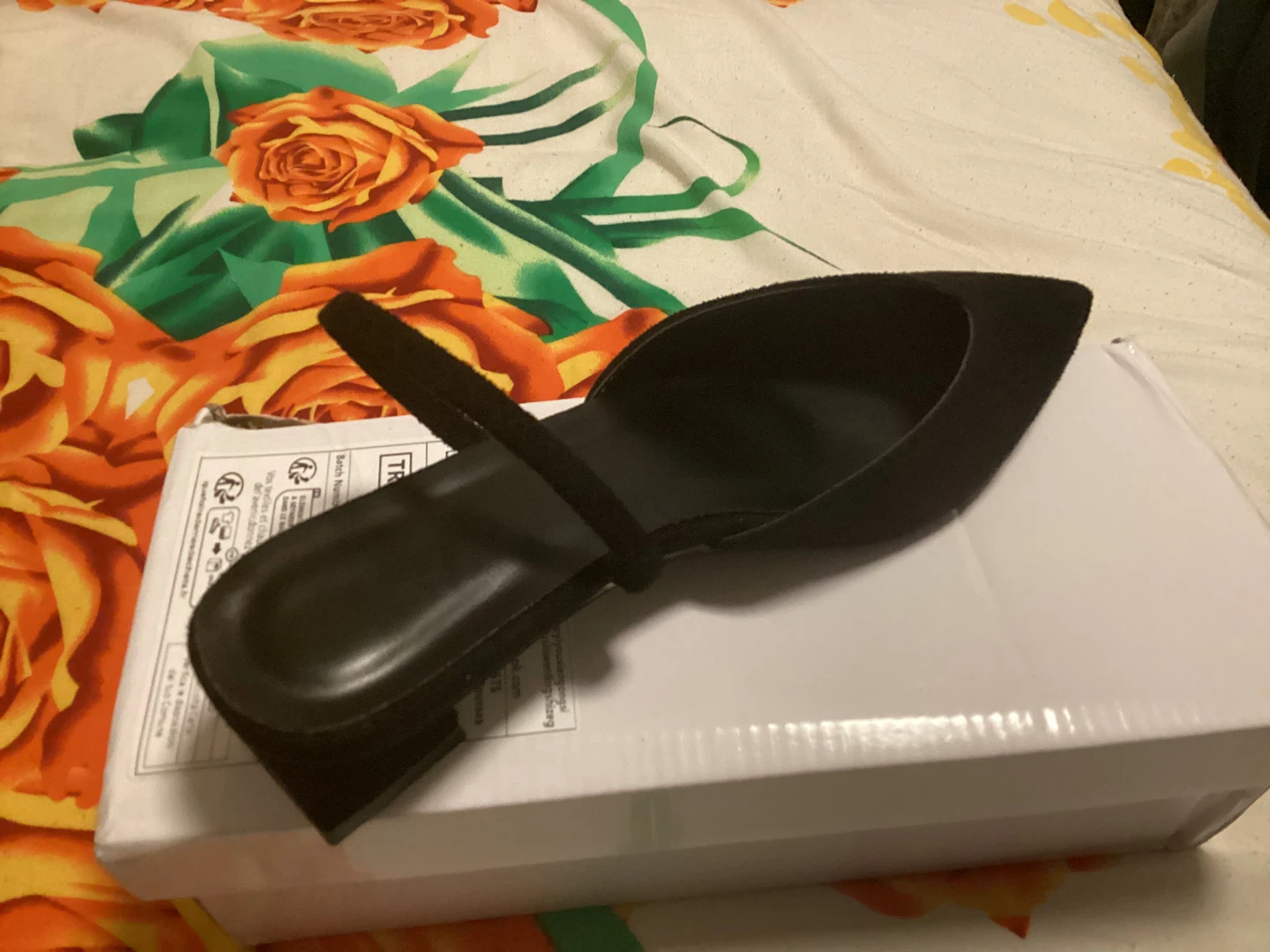 Black women's flats with strap - photo 2