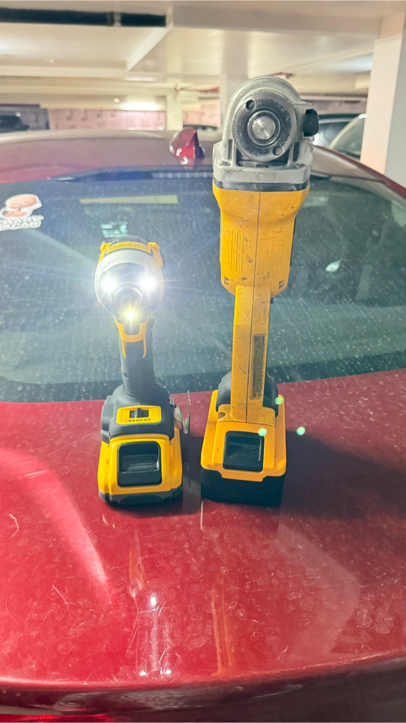 DeWalt 20V MAX Cordless Impact Driver & Angle Grinder - photo 5