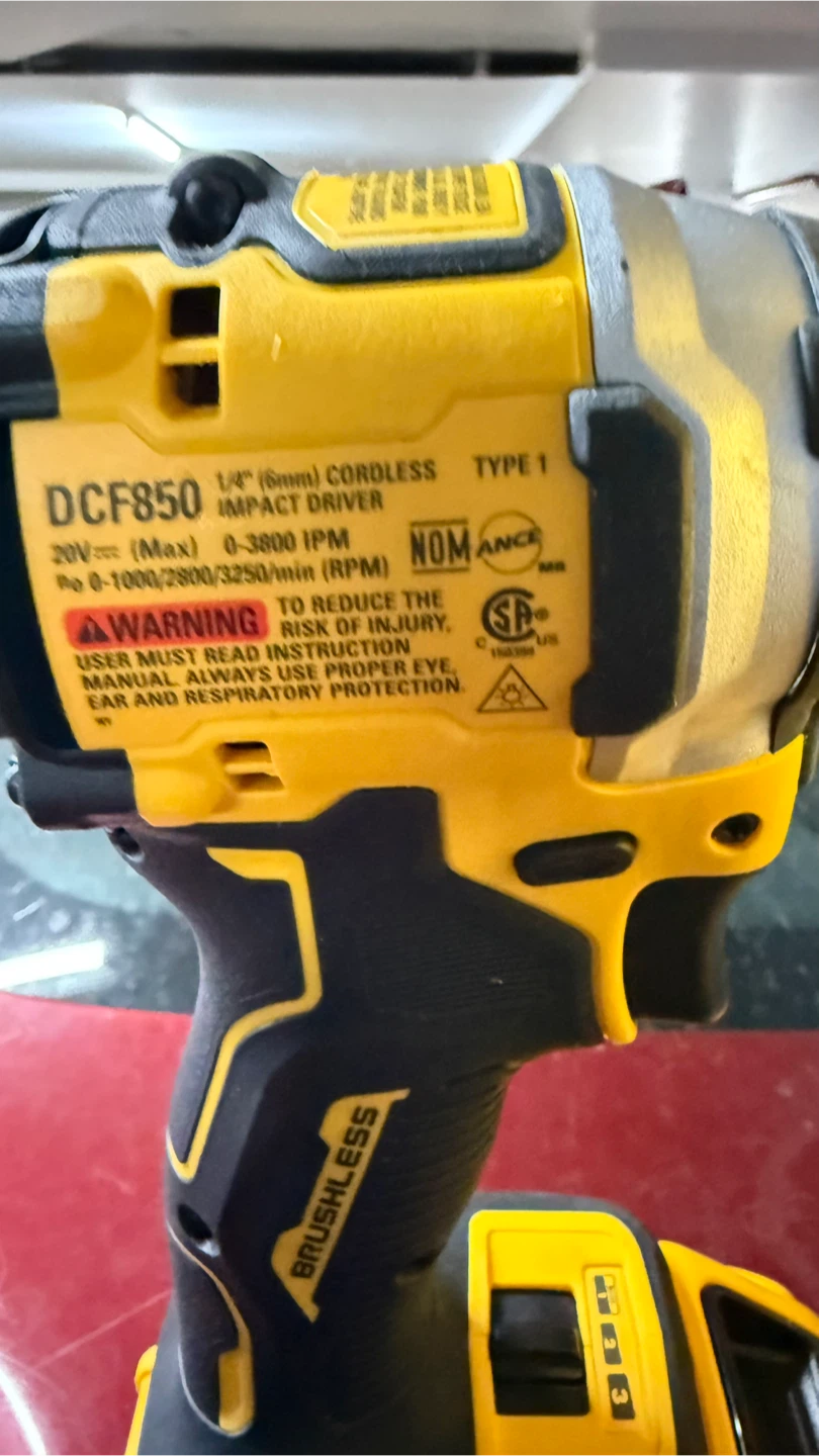 DeWalt 20V MAX Cordless Impact Driver - photo 3