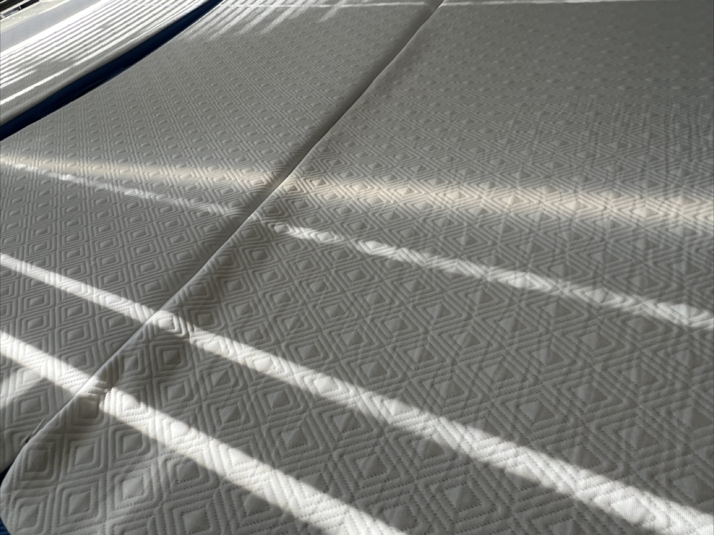 Foldable Queen Mattress with Carry Bag - photo 4