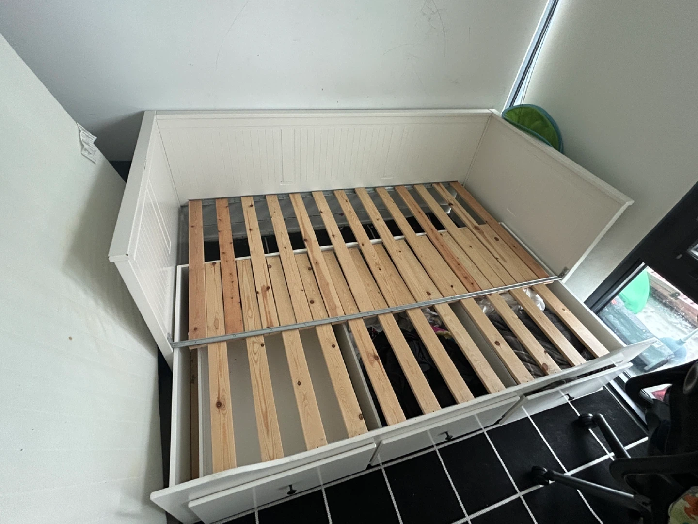 Bed frame with 3 drawers - photo 3