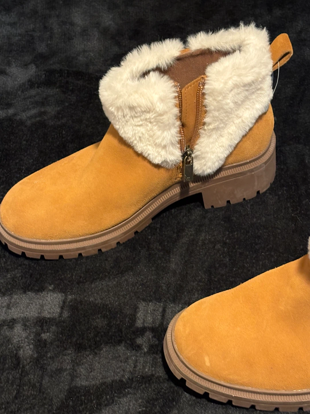 Muk Luks Women's Sherpa Lined Winter Boots Size 8