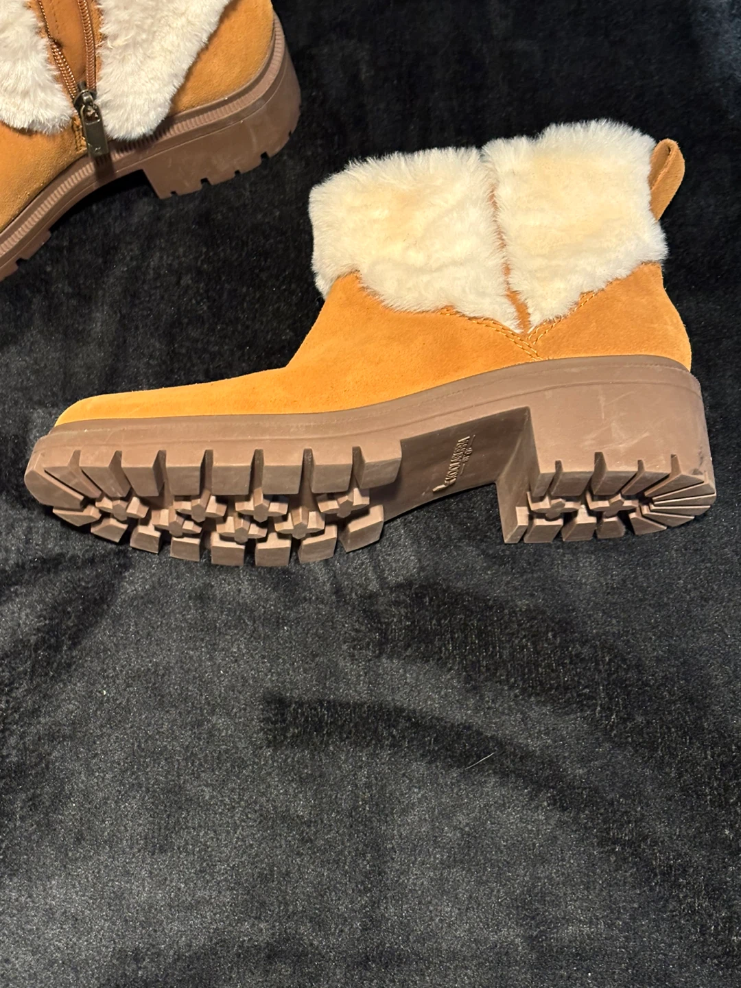 Muk Luks Women's Sherpa Lined Winter Boots Size 8 - photo 2