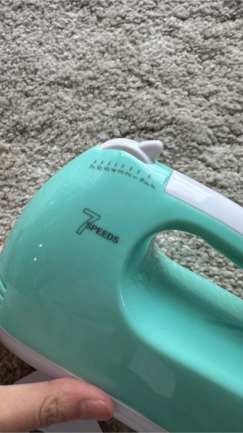 Super Hand Mixer 7 Speed - Includes Dough Hooks & Whiskers - photo 2