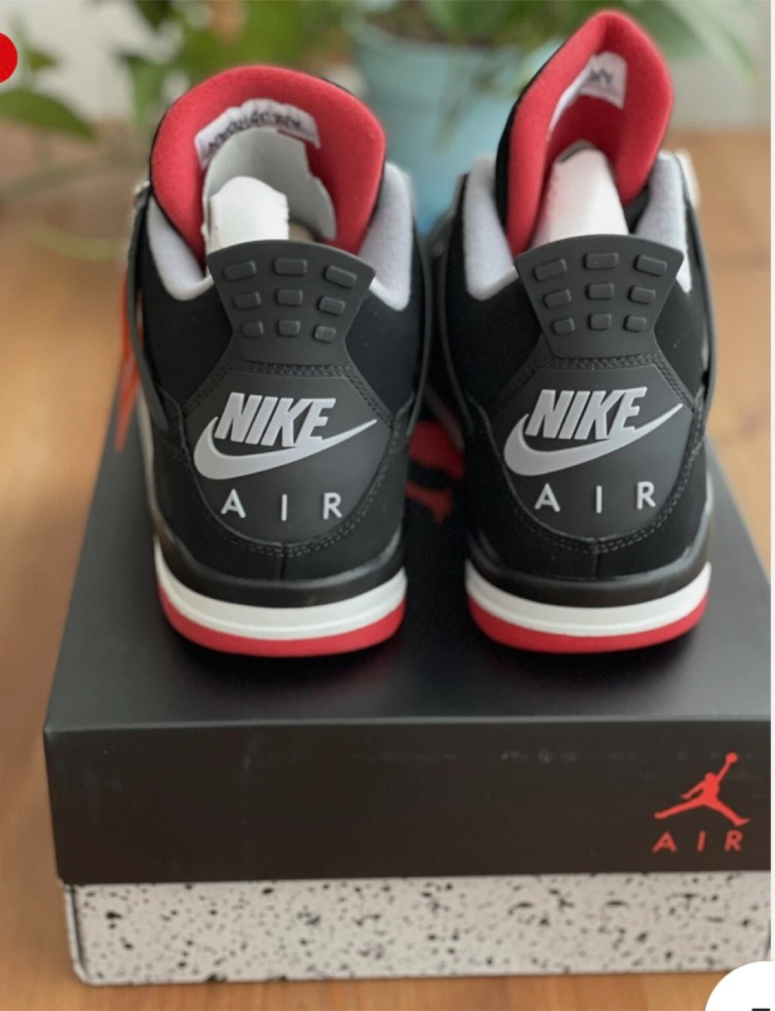 Nike Air Jordan 4 Retro "Bred" - photo 2