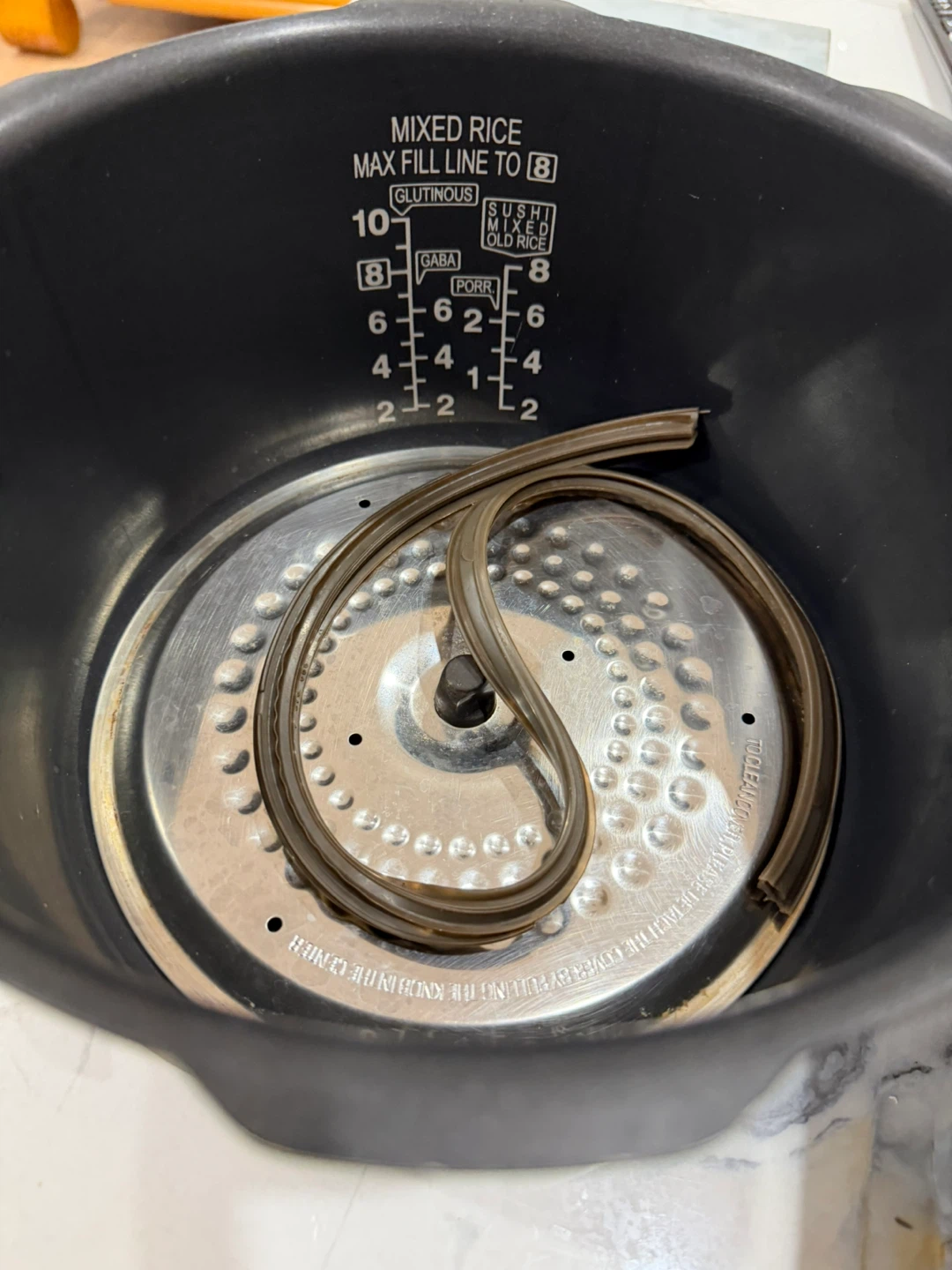 Cuckoo Replacement Inner Pot (CRP-P1009S) - Like New! - photo 4