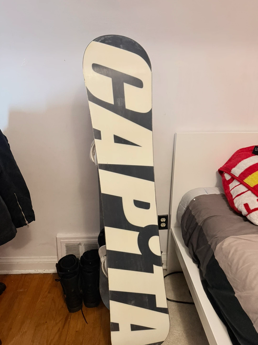 Capita Snowboard with Ride Scaremaster Bindings - photo 4