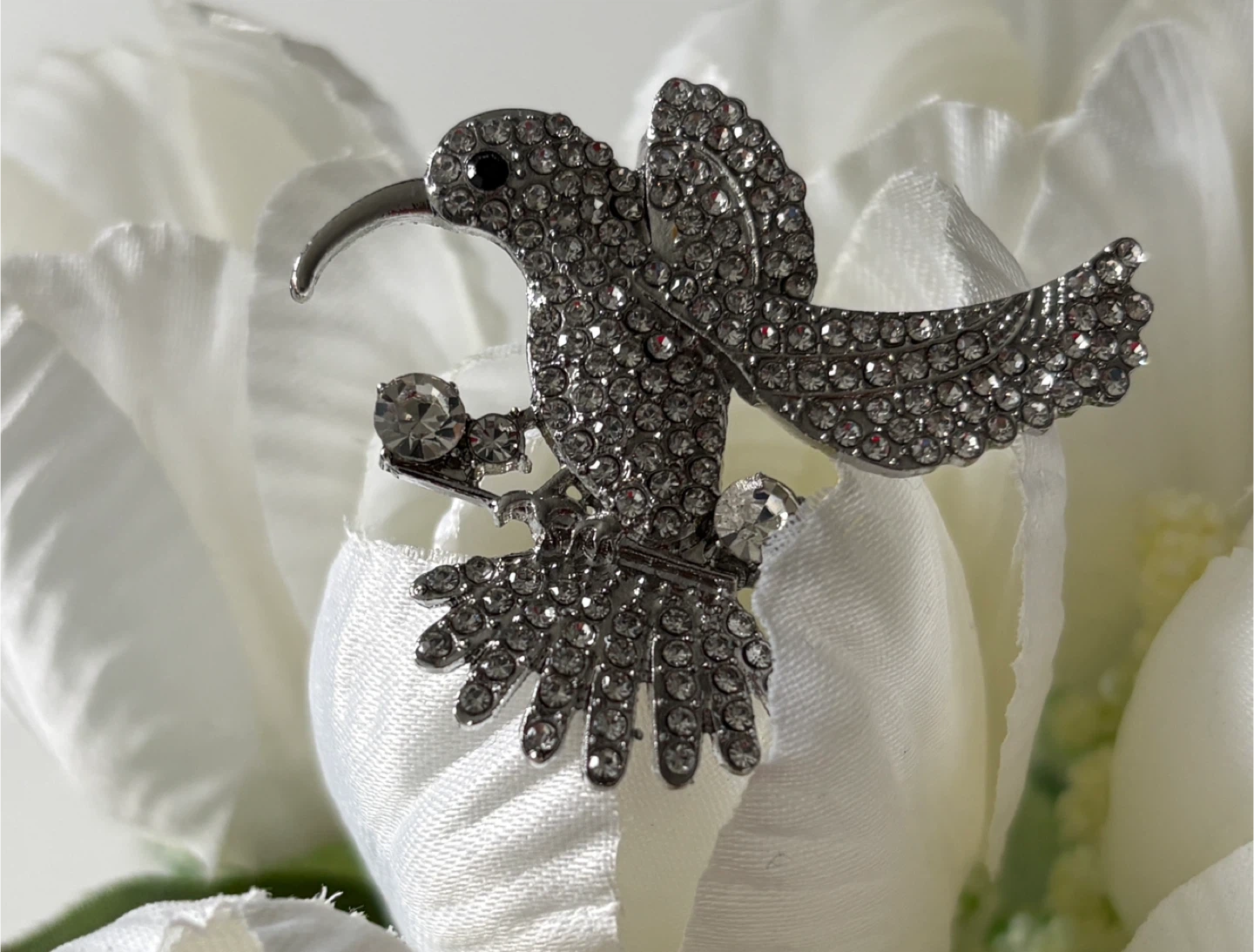 Beautiful Sparkly Hummingbird Brooch Pin!