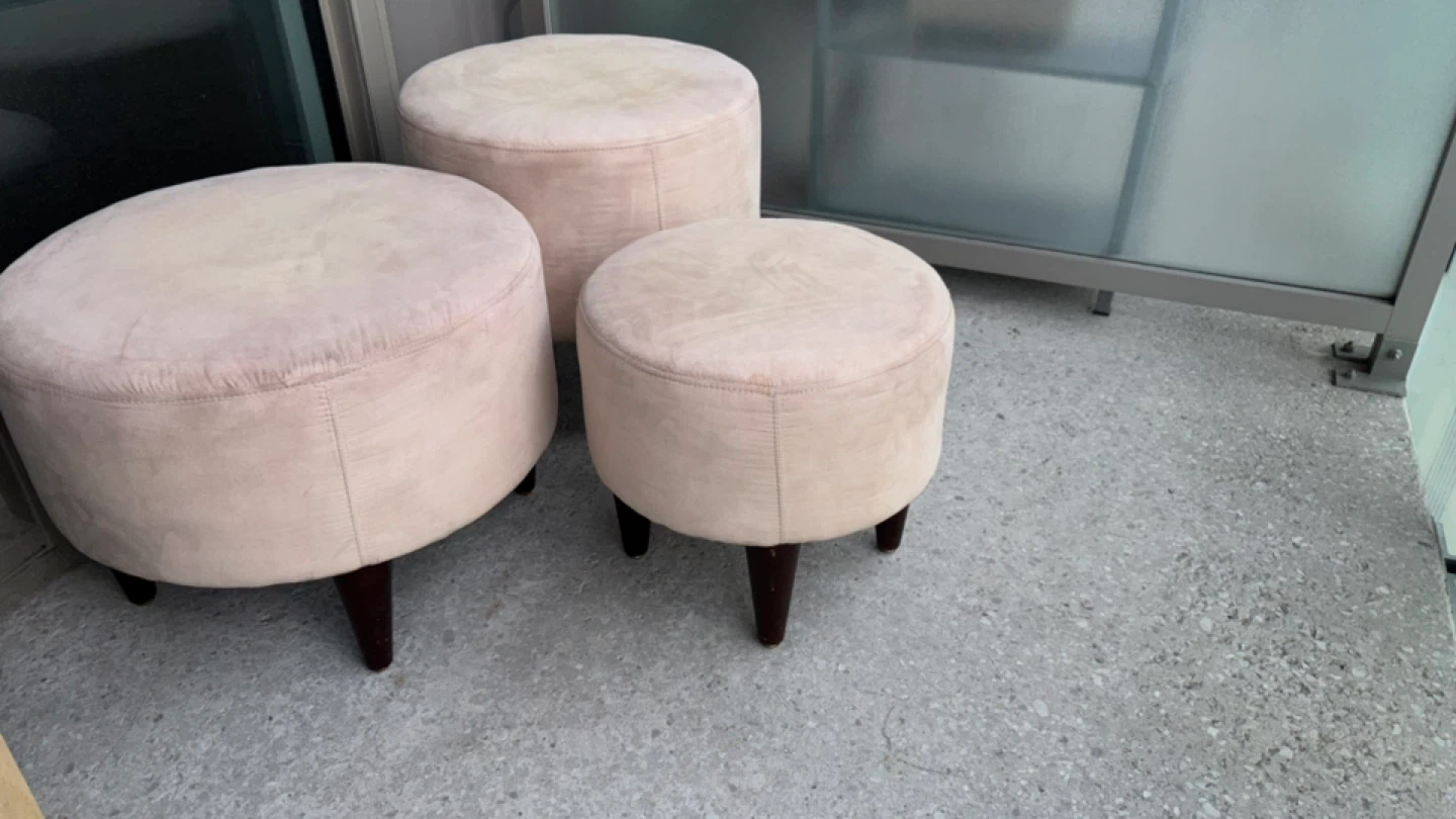 Set of 3 round ottomans - photo 2