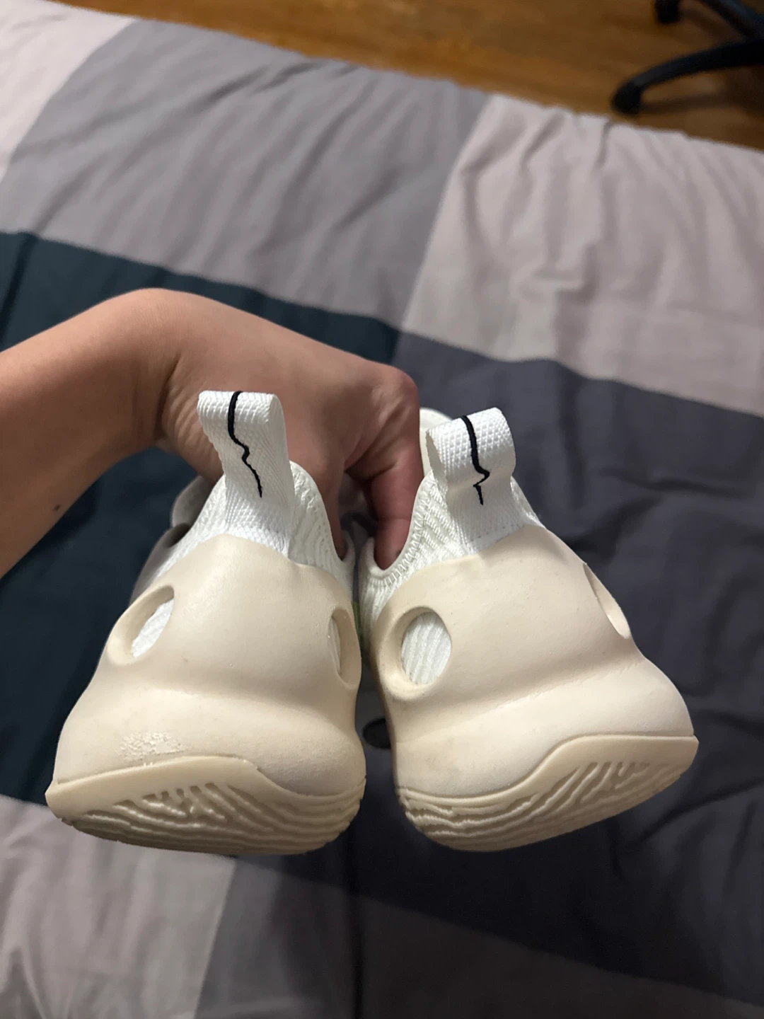 Basketball shoes - Size 8 - photo 4
