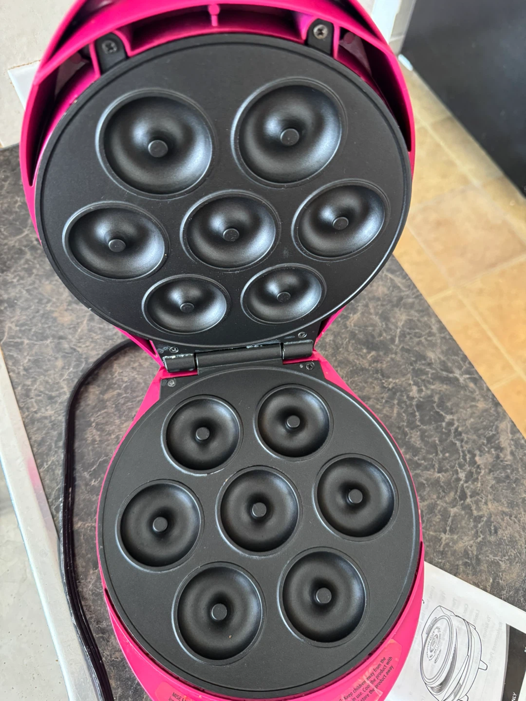 Betty Crocker Mini Donut Factory - photo 2