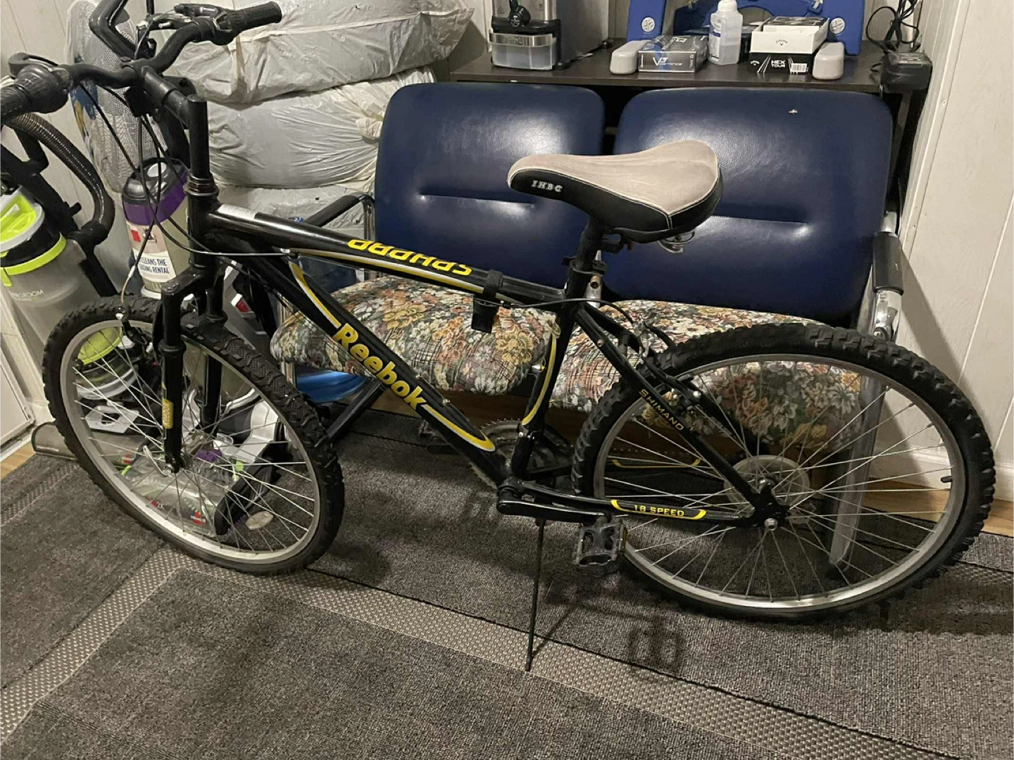 Reebok Mountain Bike - 18 Speed - photo 2