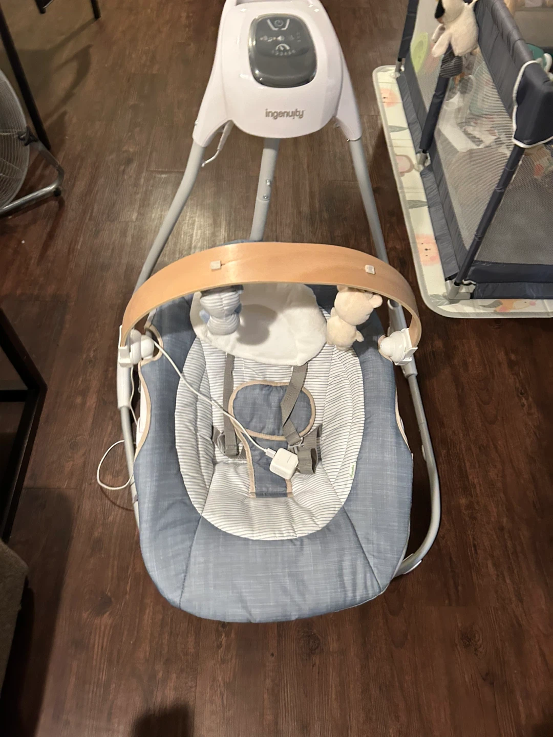 Baby swing
