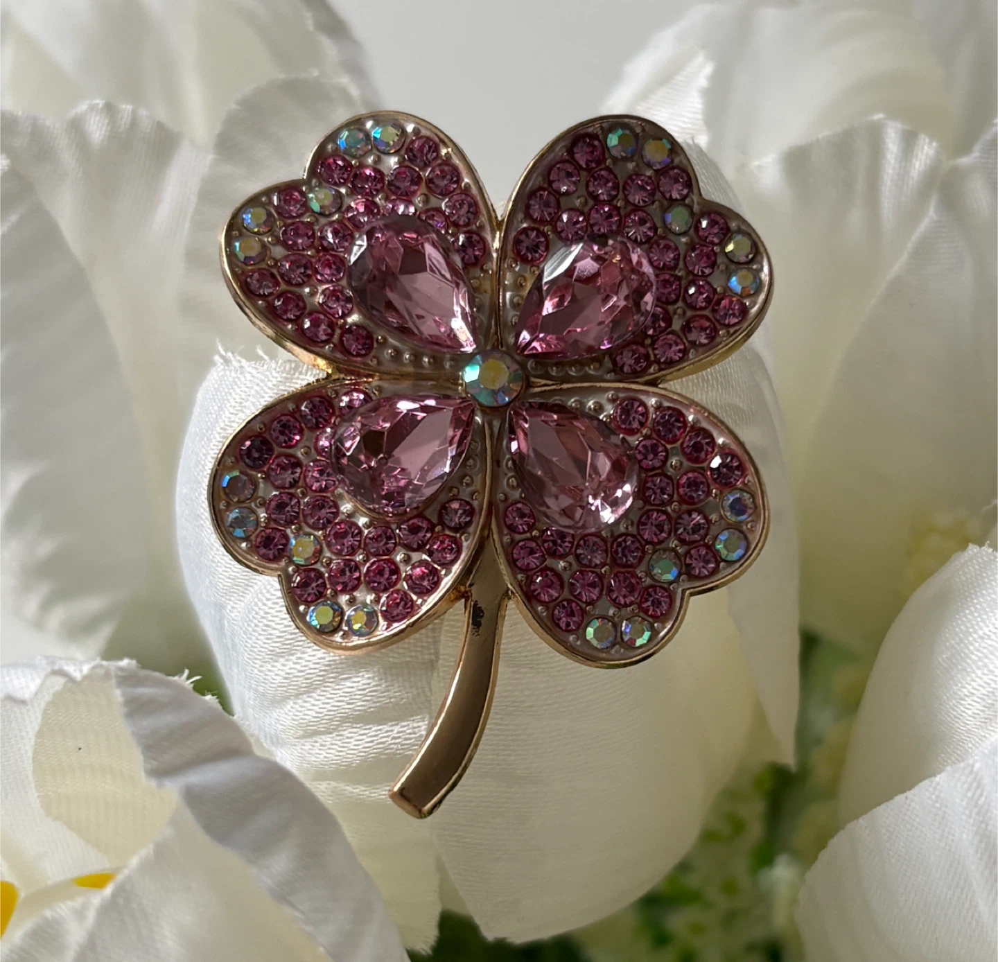 Sparkly Pink Four-Leaf Clover Brooch - photo 3