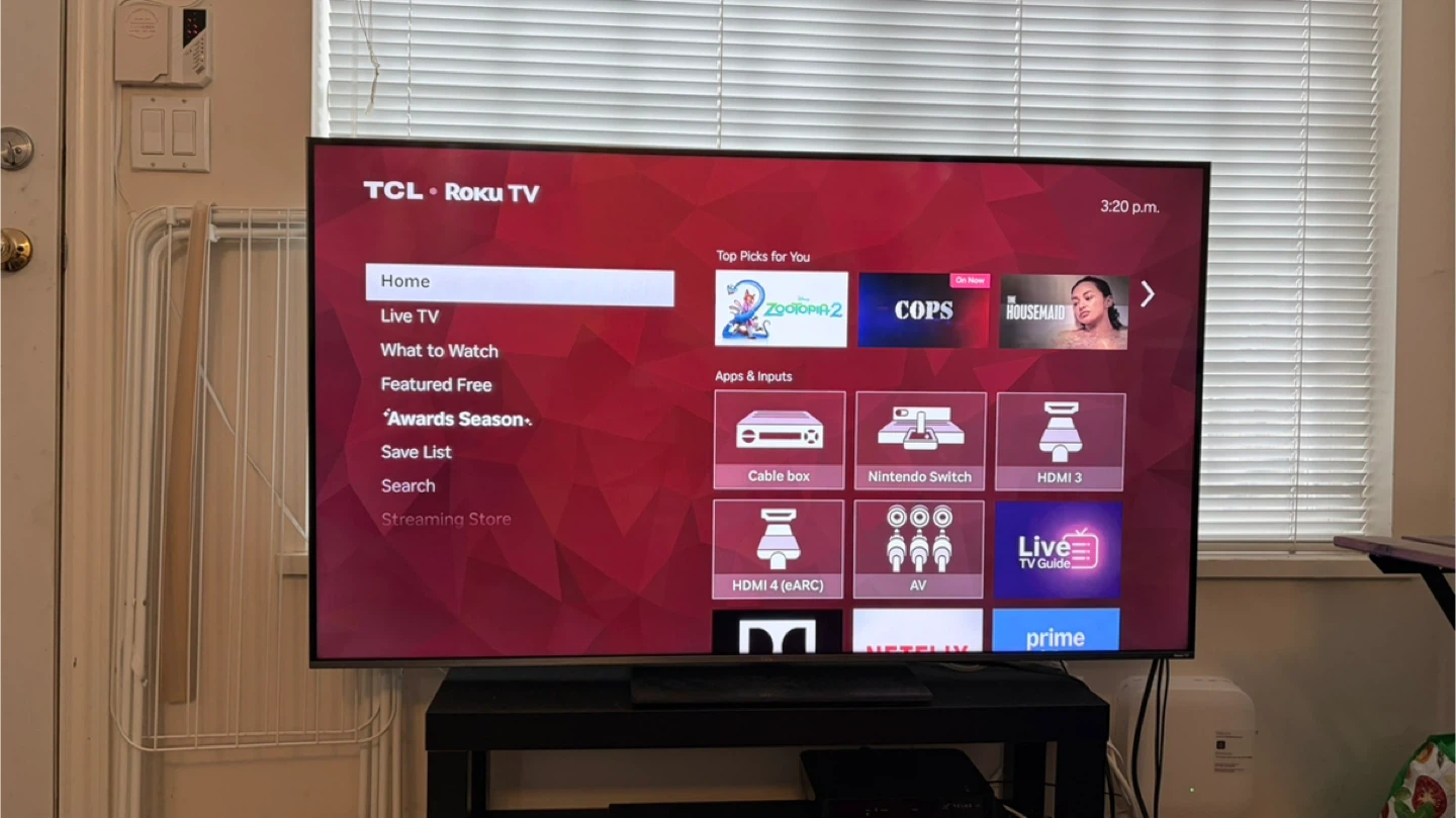 50inch 4k TV and Bose soundbar. Pick up only.