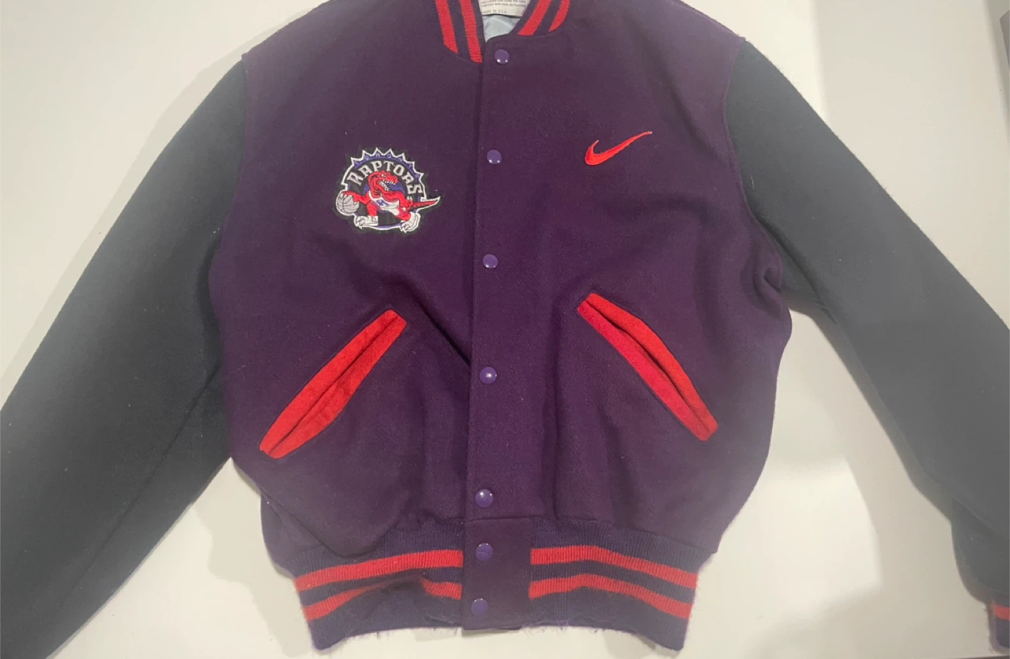 Size Large Vintage Toronto Raptors Varsity Jacket (Embroidered)