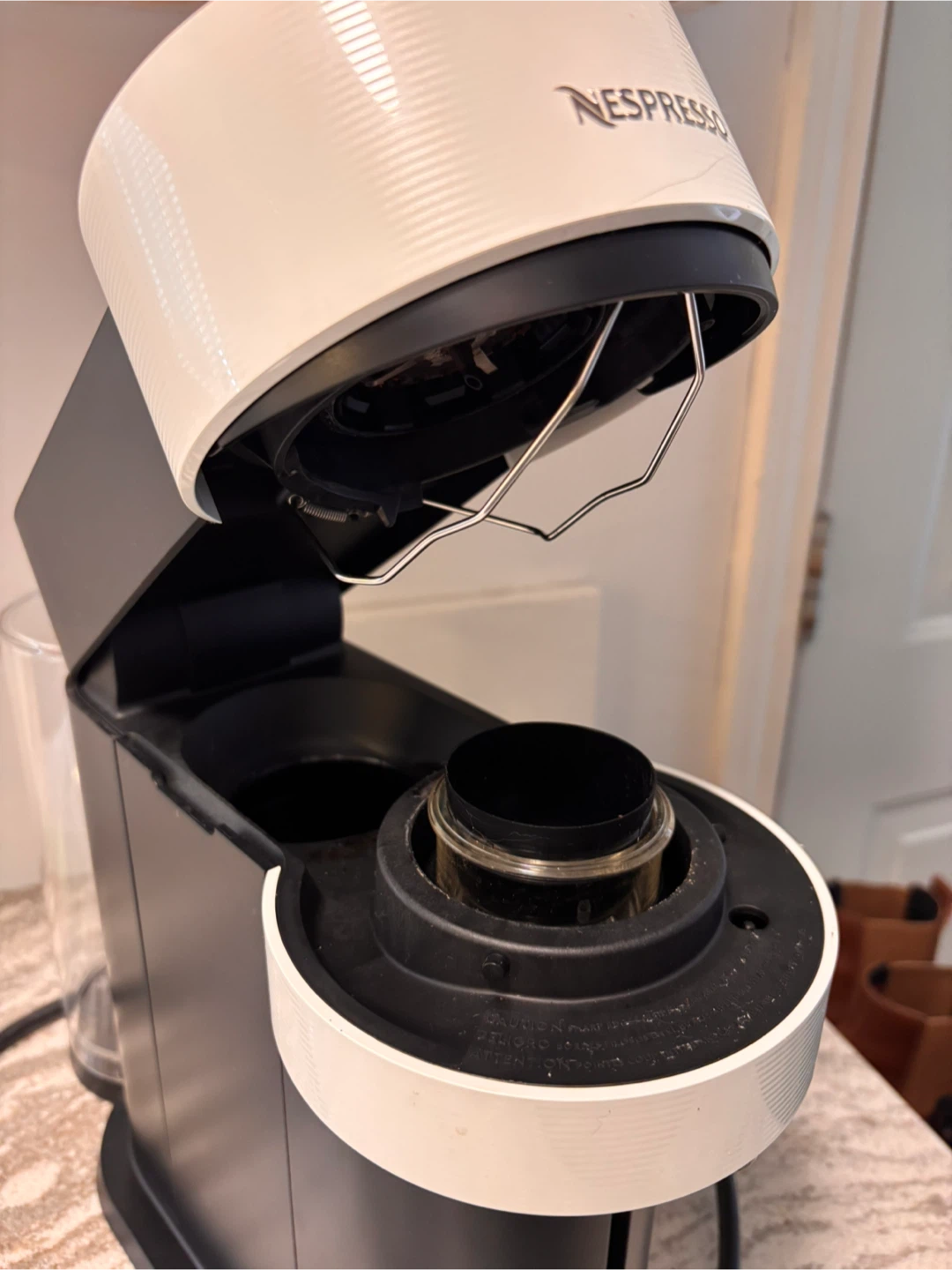 Nespresso Vertuo Coffee Machine - photo 3