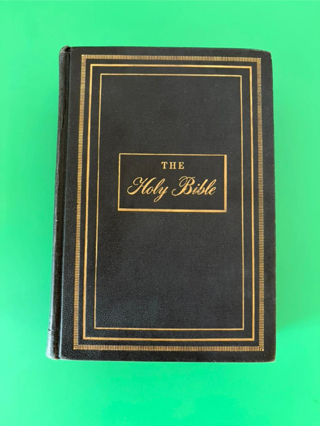 Free Bibles – NIV Thinline & Holy Bible