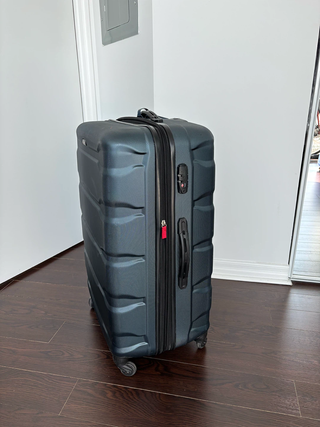Samsonite Omni PC 28” Spinner Suitcase - photo 3