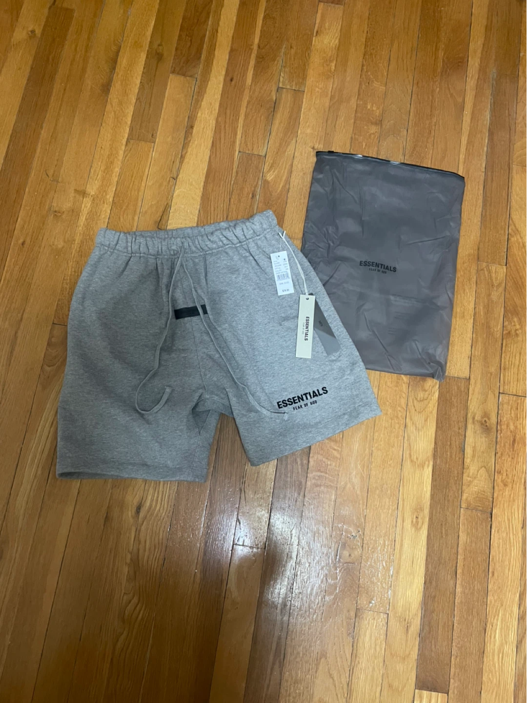 Fear of God Essentials Sweat Shorts Grey Size SML