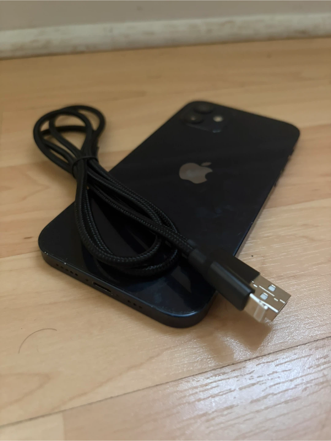 Apple iPhone 12 - photo 4