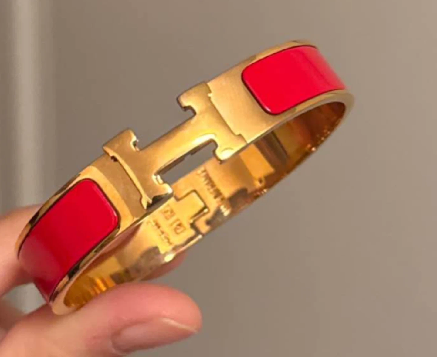 Hermès Clic H Bracelet - Gold & Red Enamel - photo 2