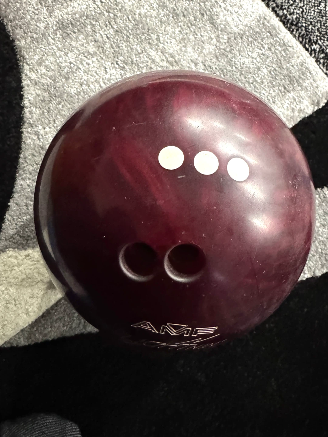 AMF Lightnin' Bowling Ball 12lb - photo 2