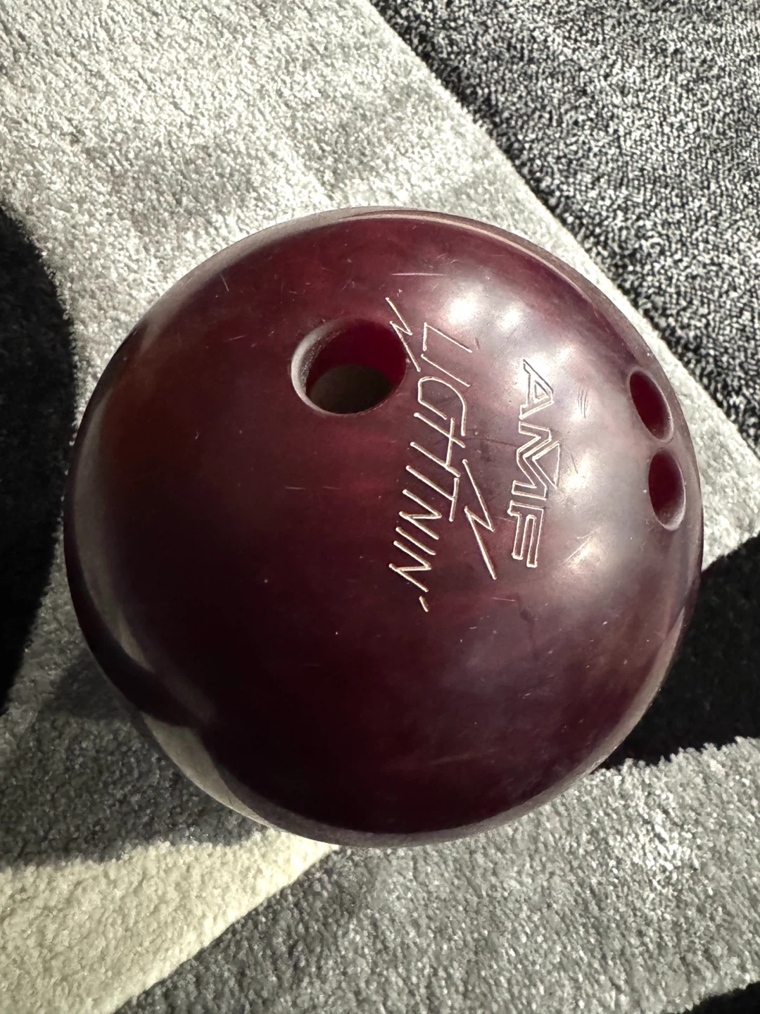 AMF Lightnin' Bowling Ball 12lb - photo 4