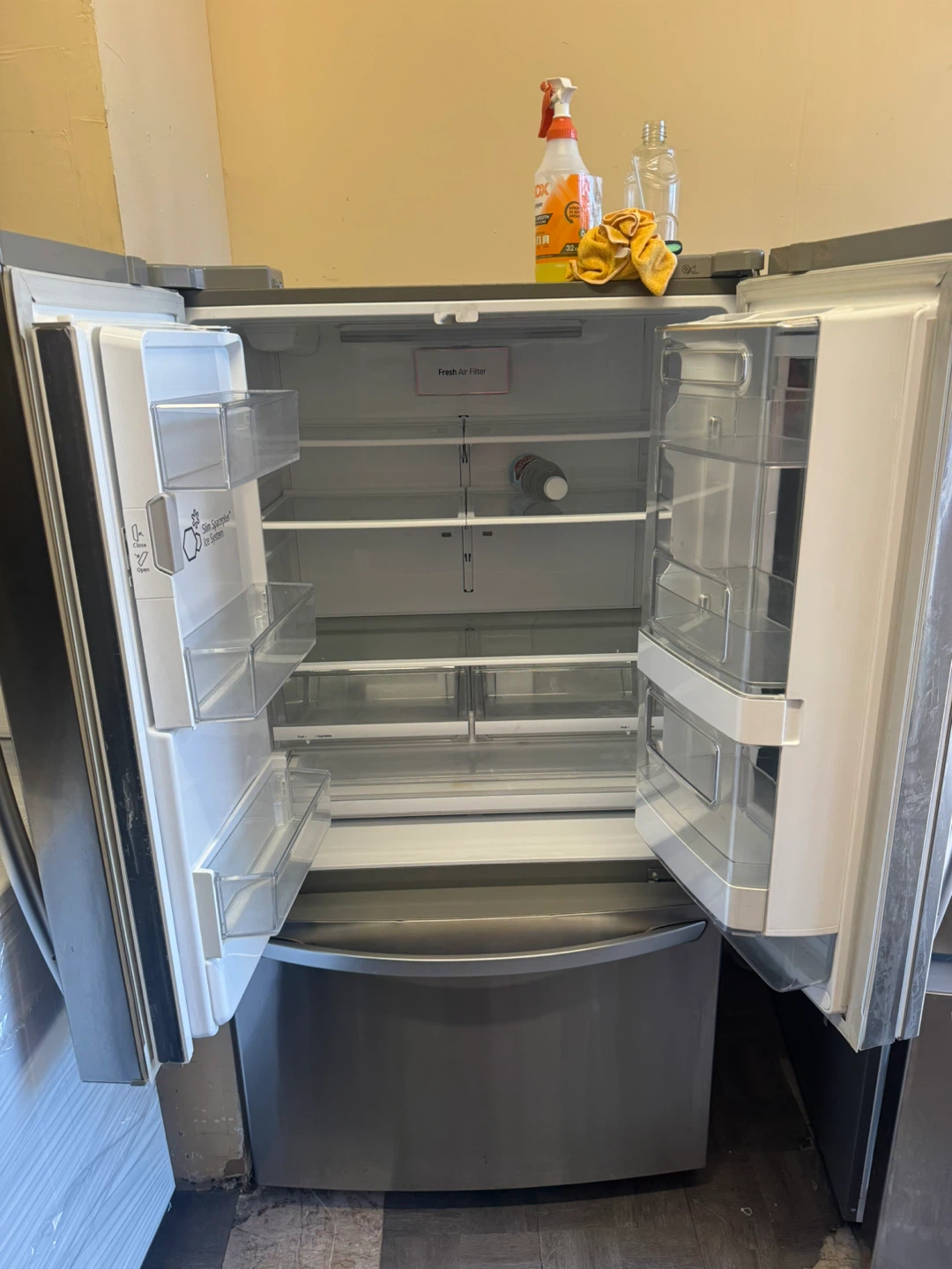 LG Stainless Steel French Door Refrigerator with InstaView - photo 2