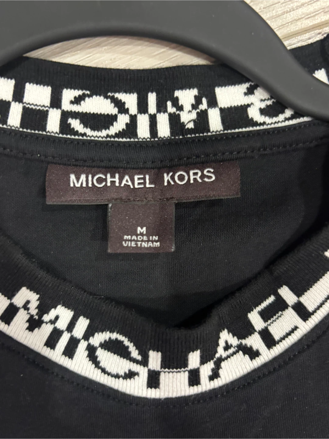 Michael Kors Logo Collar Black T-Shirt Size M Designer - photo 3