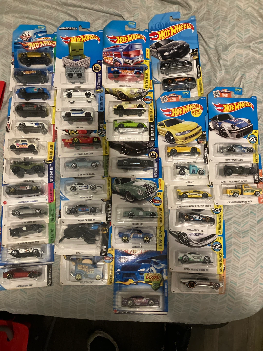 Hot Wheels Die-Cast Toy Cars Lot