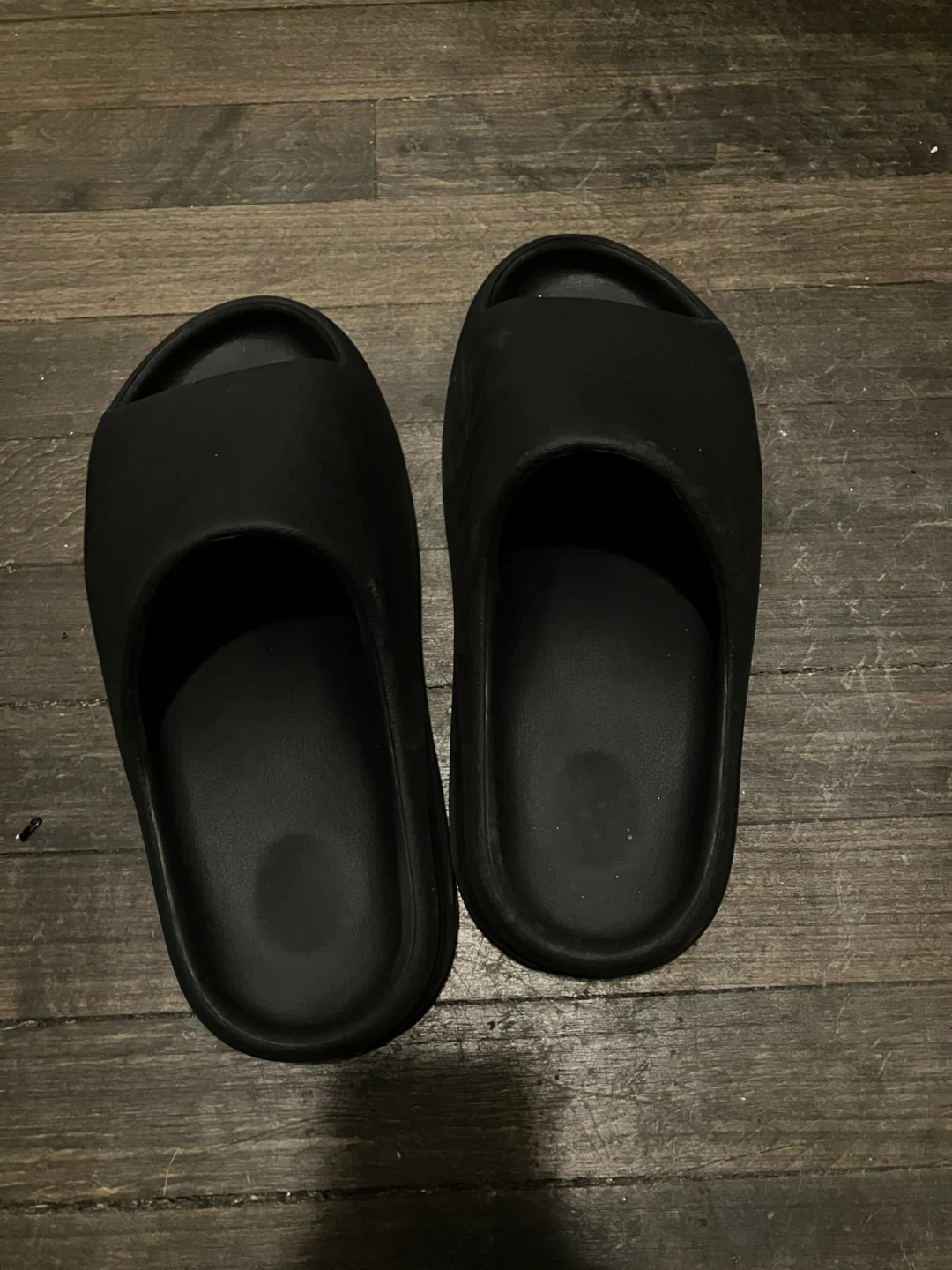 Yeezy slides - photo 3