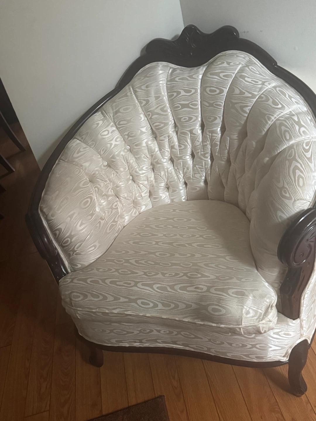 Vintage Dining Set with Hutch and Accent Chairs - photo 5