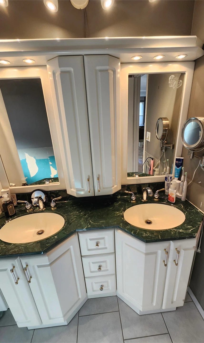 Bathroom Vanity with Double Sinks