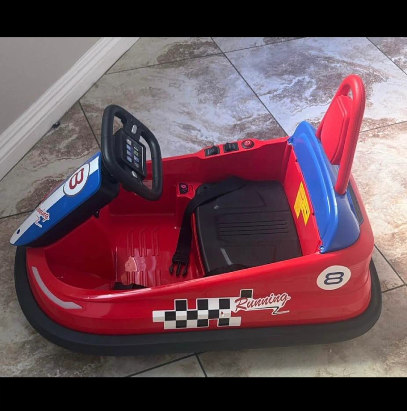 Rotating kids bumper cart