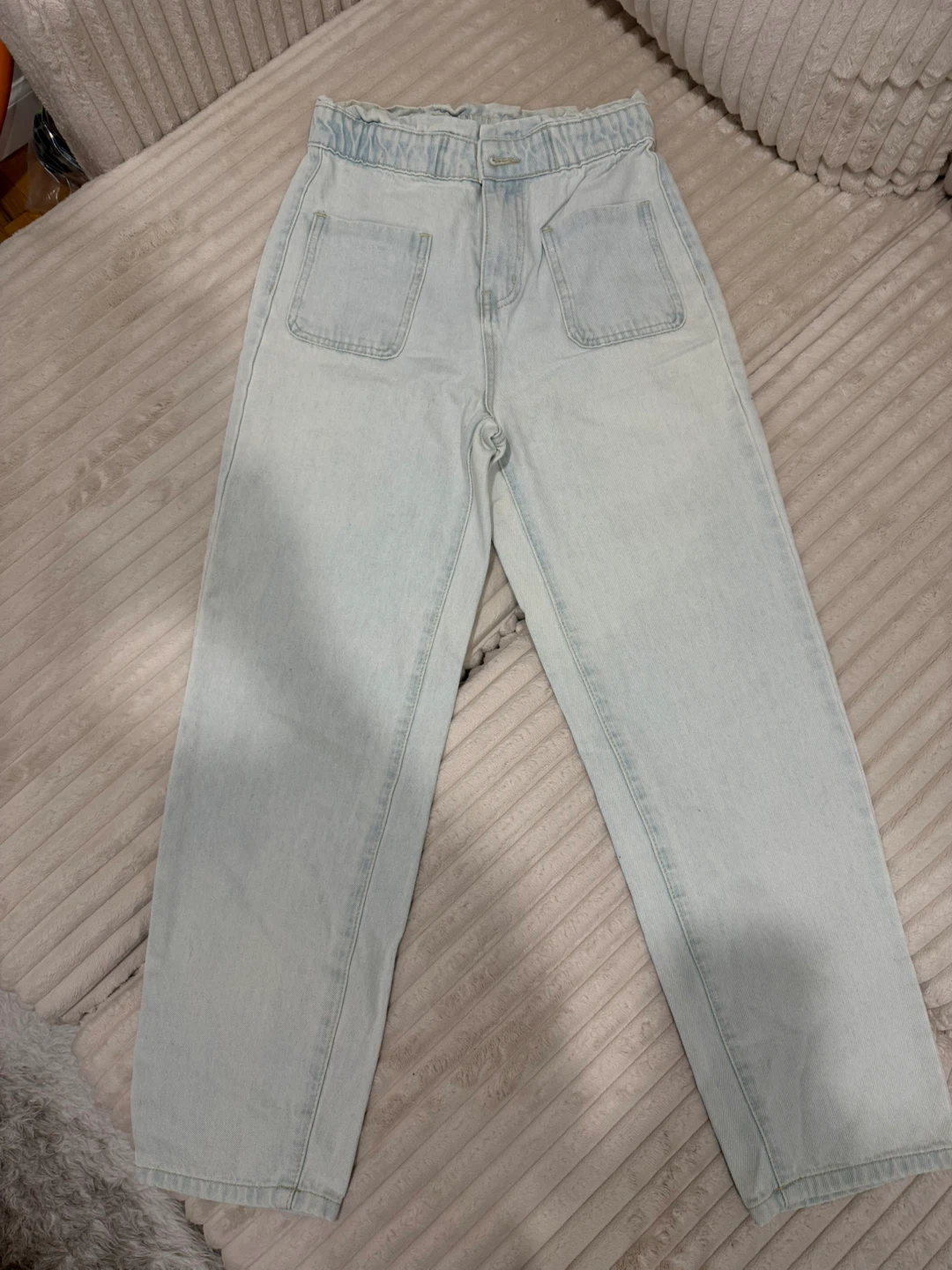 Light Wash High Waisted Jeans
