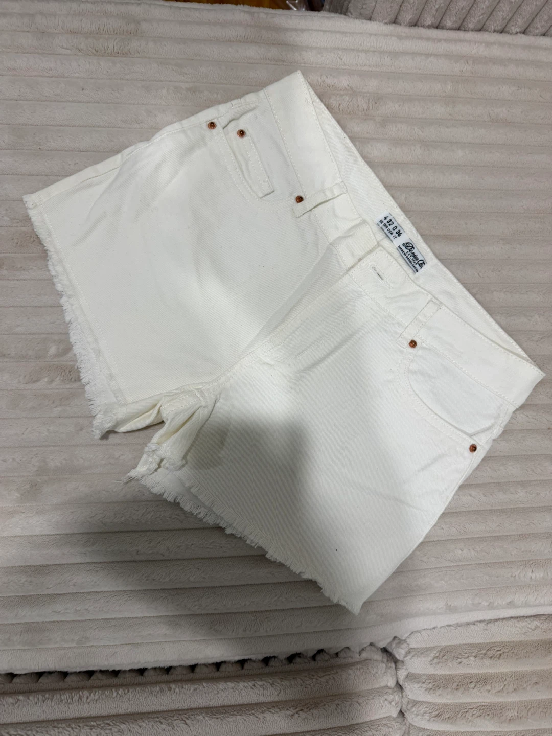 White Denim Cutoff Shorts Size US 0