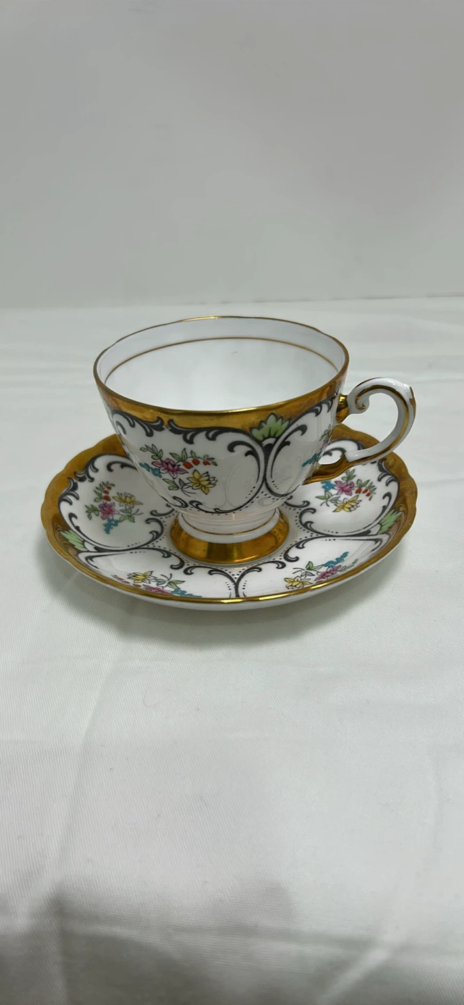 Vintage Tuscan Bone China Tea Cup and Saucer Set