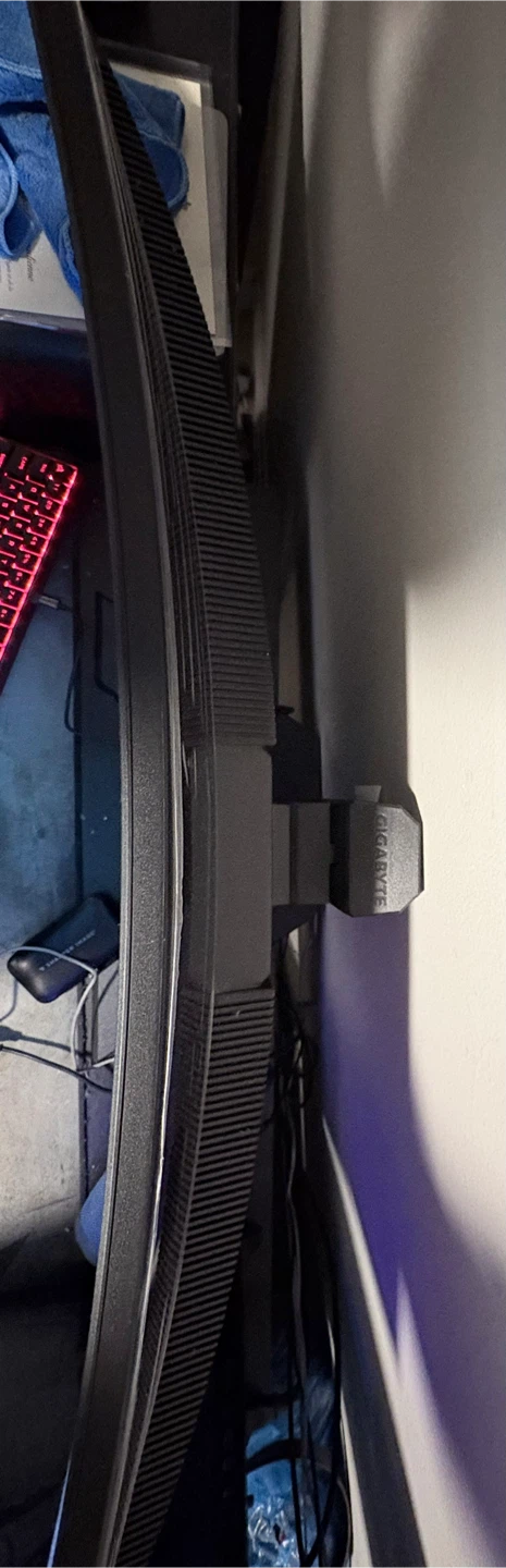 Gigabyte G34WQC HRD Monitor - photo 3
