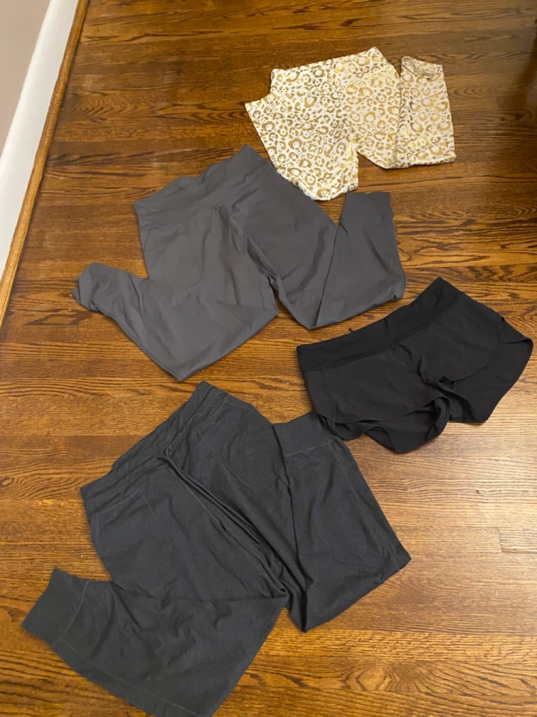 Bundle of women's clothing - photo 4