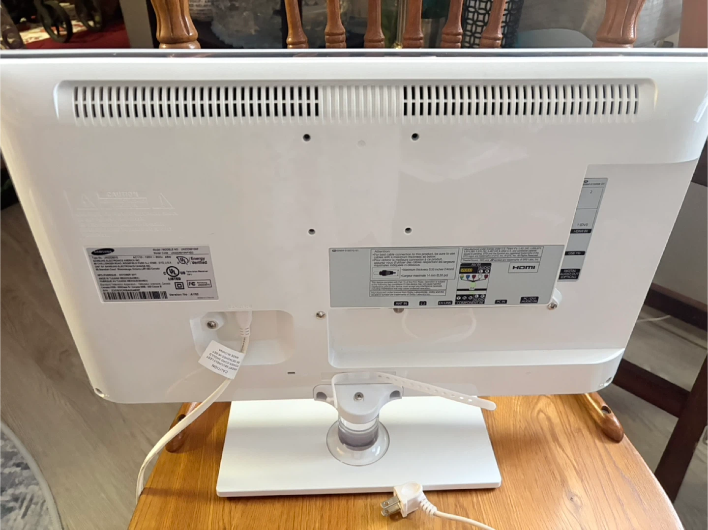 Samsung 22" HD Monitor - photo 2