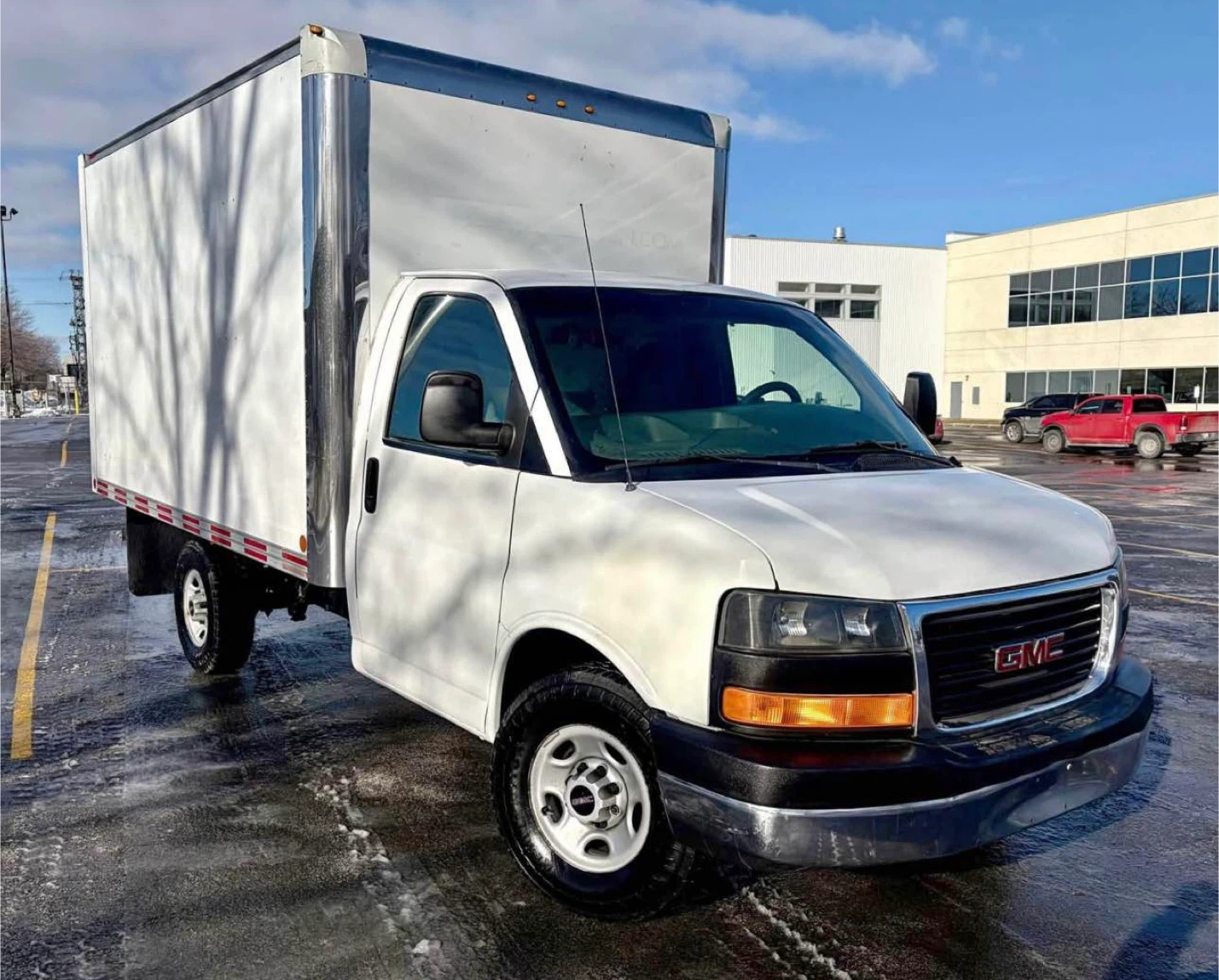 GMC Box Truck for Moving and Delivery - photo 2