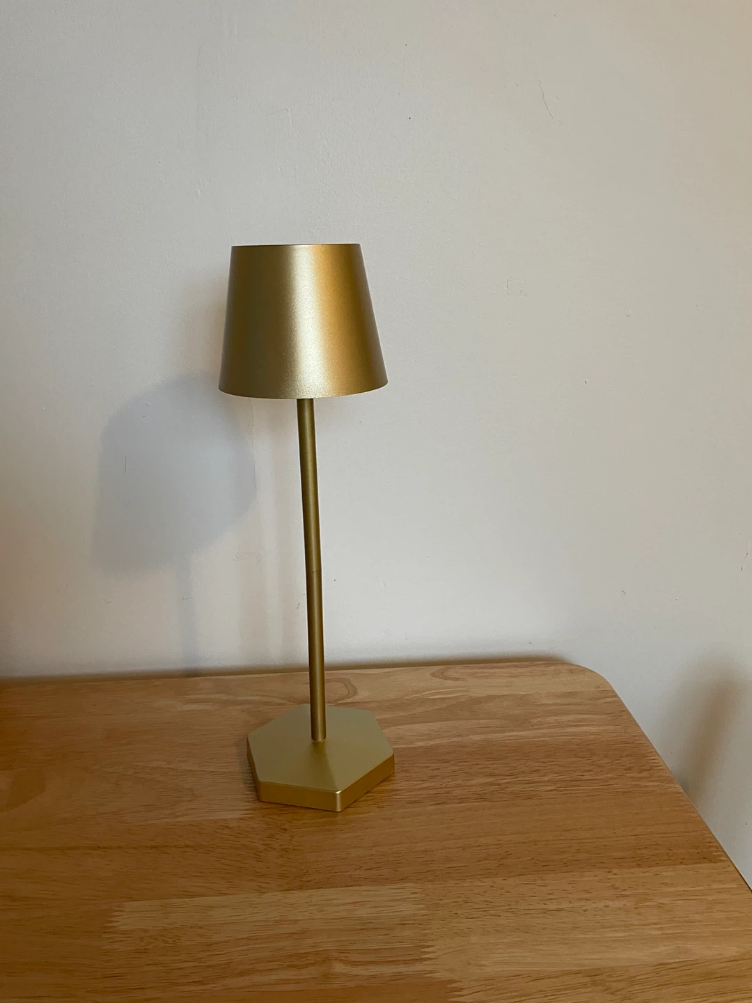 Gold Hexagonal Base Table Lamp - photo 4