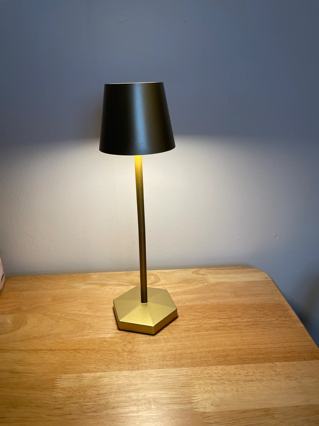 Gold Hexagonal Base Table Lamp - photo 3