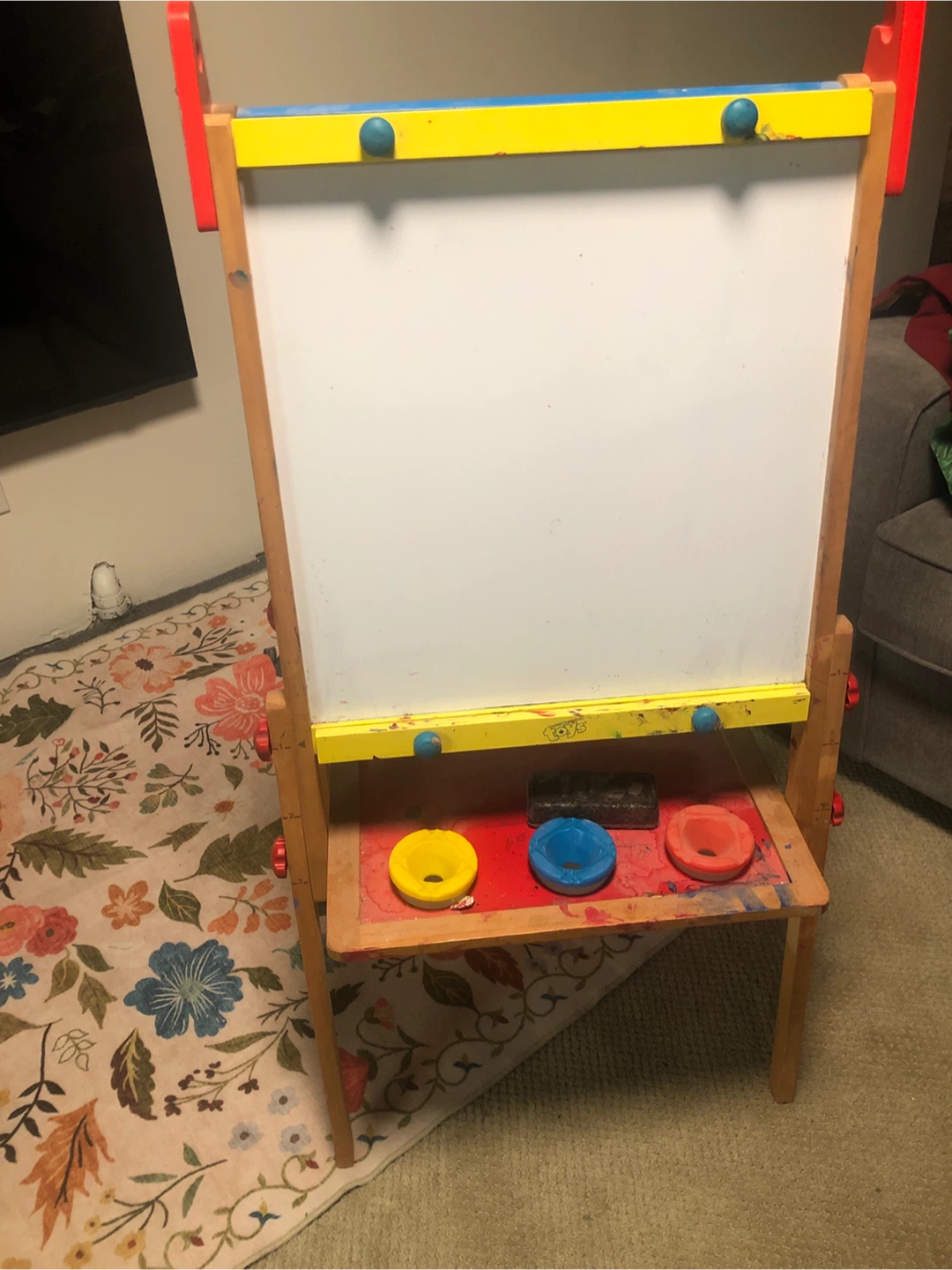 Kids Easel with Chalkboard and Whiteboard