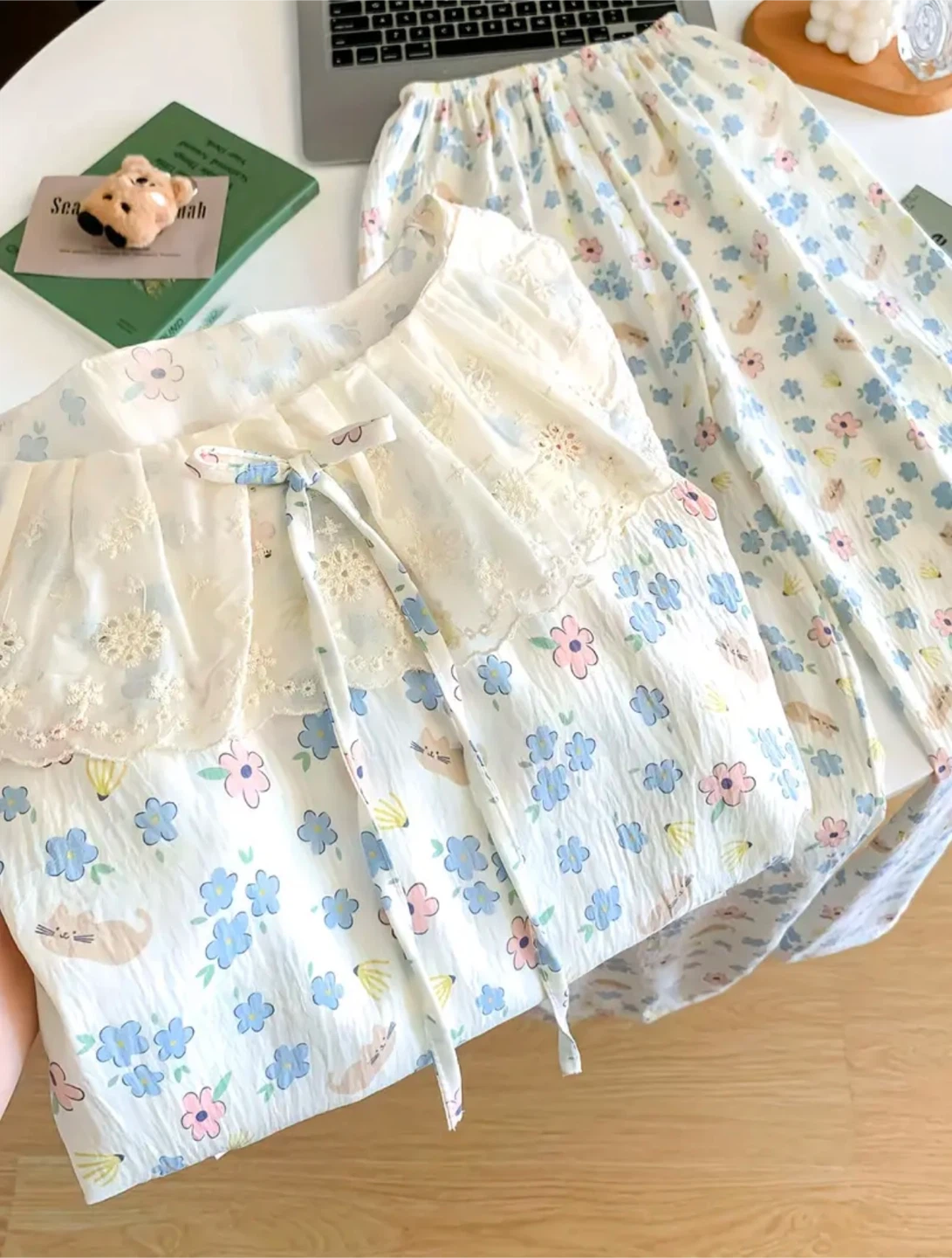 Cute Cat and Flower Print Pajama Set - photo 4