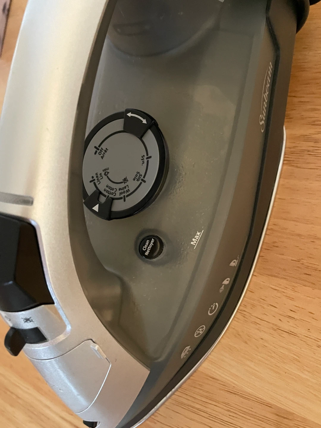 Sunbeam Steam Iron - photo 2