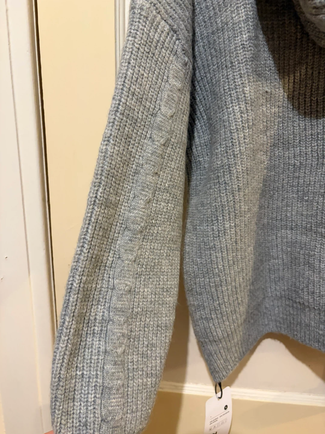 SORQUZE Grey Cable Knit Toggle Hooded Cardigan - photo 4