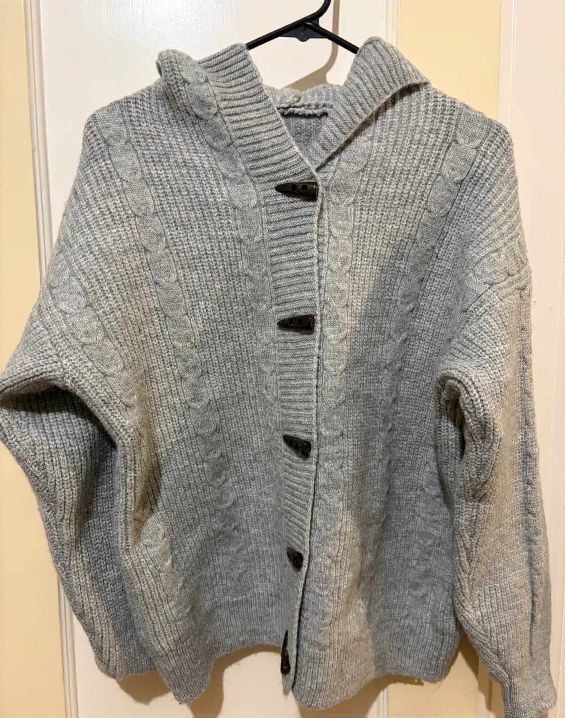 SORQUZE Grey Cable Knit Toggle Hooded Cardigan